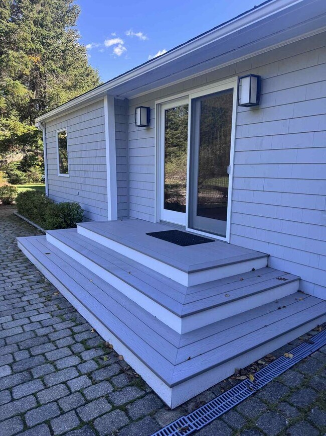 Foto del edificio - 3BR RANCH BRUNSWICK SEASONAL FURNISHED