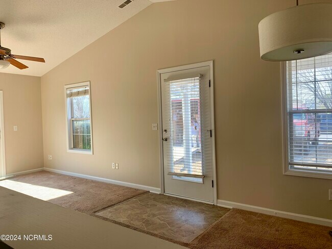 Building Photo - 7308 Vespar Ct