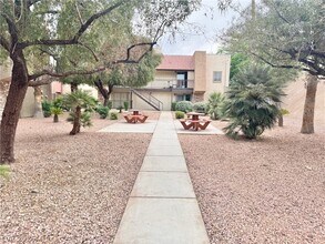 Building Photo - 4361 Alexis Dr