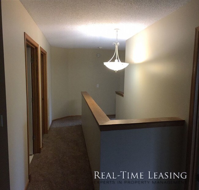 Foto del edificio - 1745 Countryside Dr