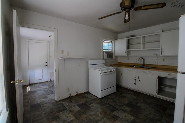 Foto del edificio - 1640 Hawes Ave