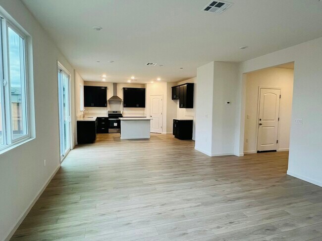 Building Photo - 5433 Riverview Ln