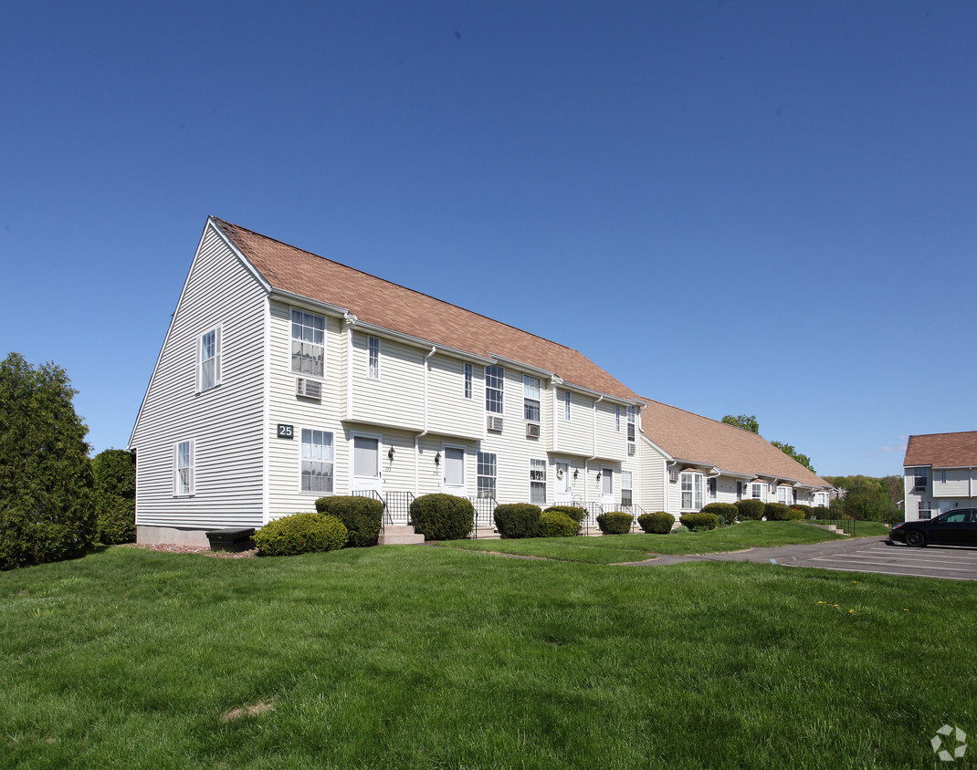 Primary Photo - Cornfield Apartments