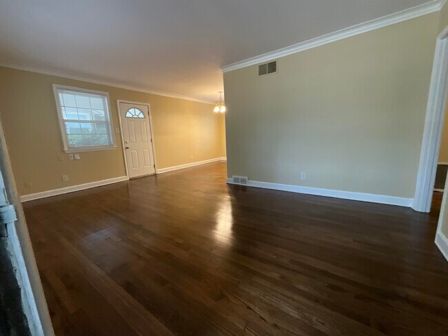 Foto del edificio - 4980 Sequoia Rd