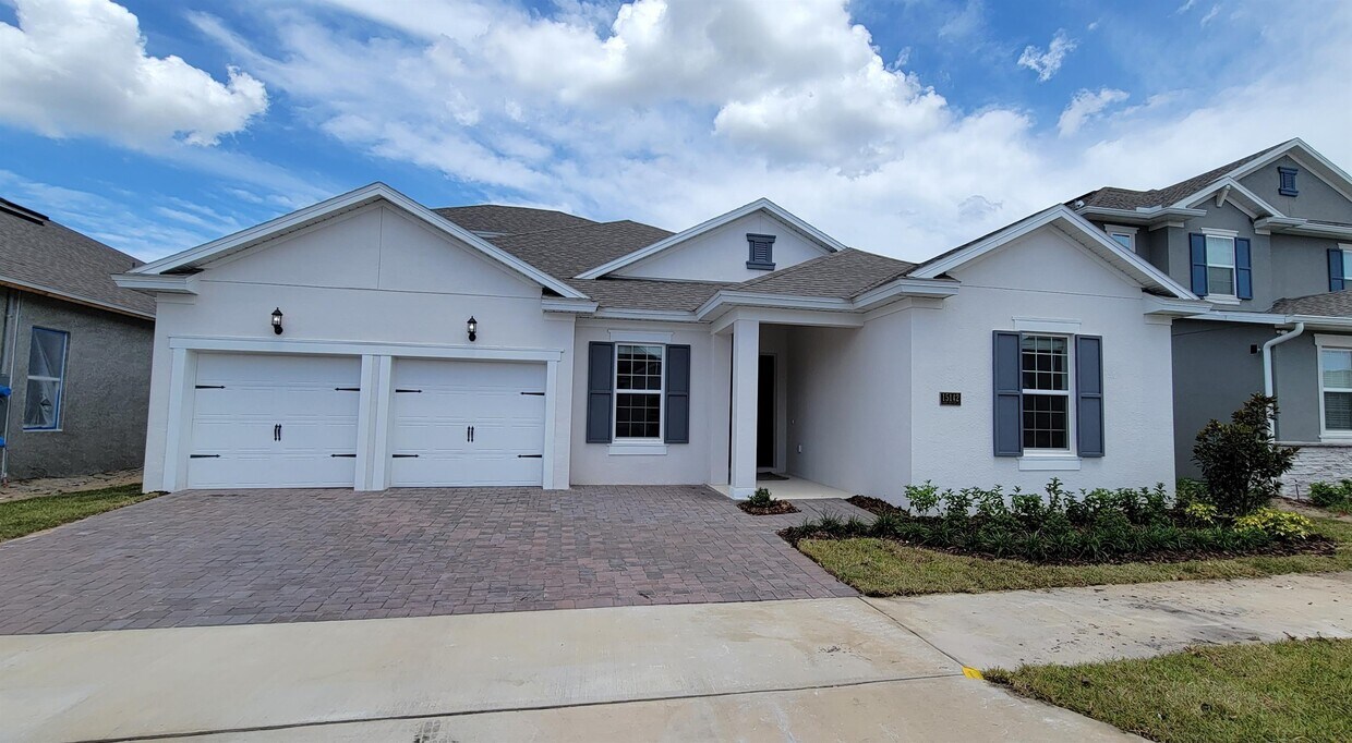 Foto del edificio - 15142 Lake Bessie Loop