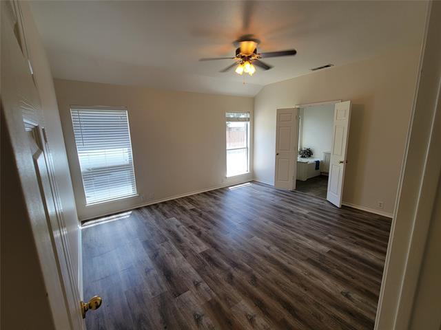 Foto del edificio - 2913 Rush Creek Rd