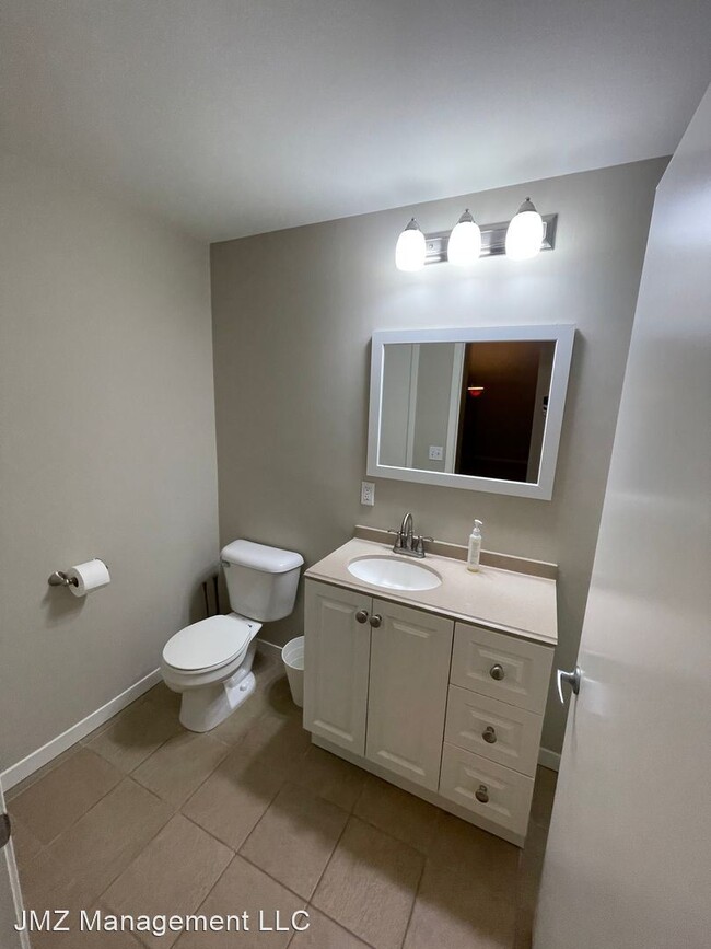 Foto del edificio - 1 br, 1 bath House - 66 Winder St Apt 15