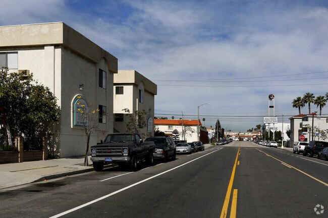 Building Photo - Harbor Breeze Apartments