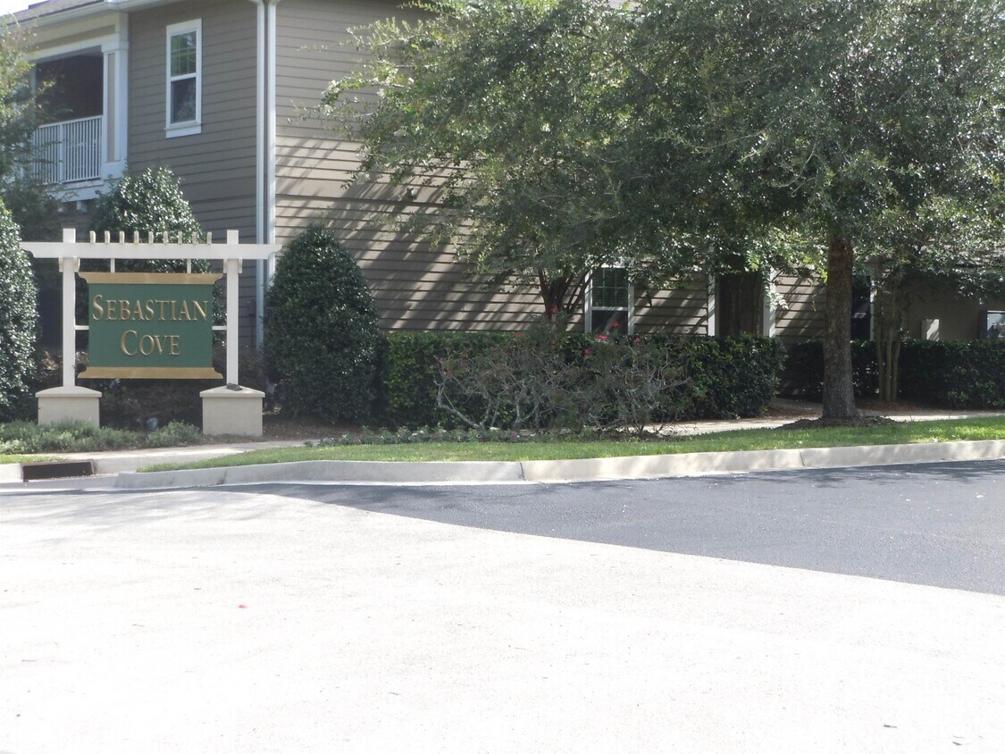 517 Golden Lake Loop, St Augustine Beach, FL 32084 Condo for Rent in