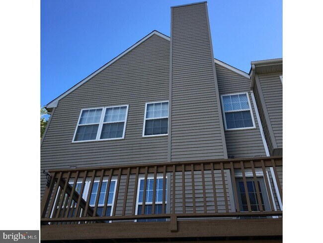 Building Photo - 150 Bishops Gate Ln