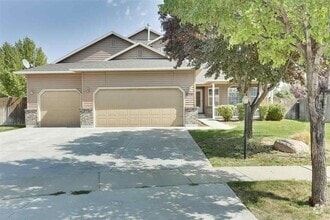 Building Photo - 8170 E Eden Ct