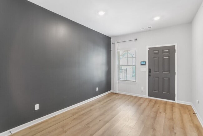 Foto del edificio - 7122 Chara Ln