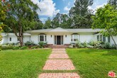 Foto principal - 15638 Royal Oak Rd