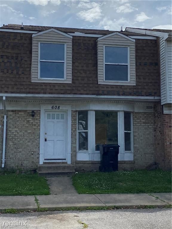 Primary Photo - 3 br, 1.5 bath Townhome - 608 Chancery Sq