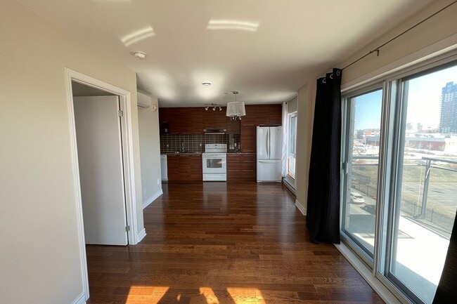 Photo du bâtiment - 1440 Rue Lucien-Paiement