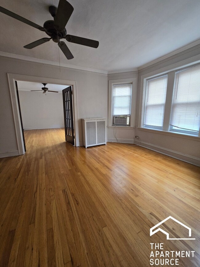 Photo - 1936 W Estes Ave Apartment