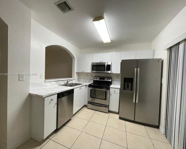 Building Photo - 13713 SW 171st Ln