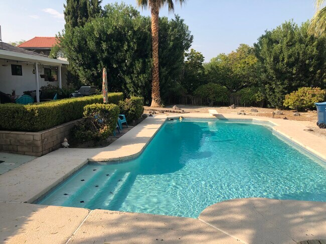 South Pool Entrance - 1730 Duneville St