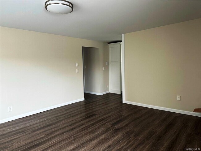 Building Photo - 973 NY-22