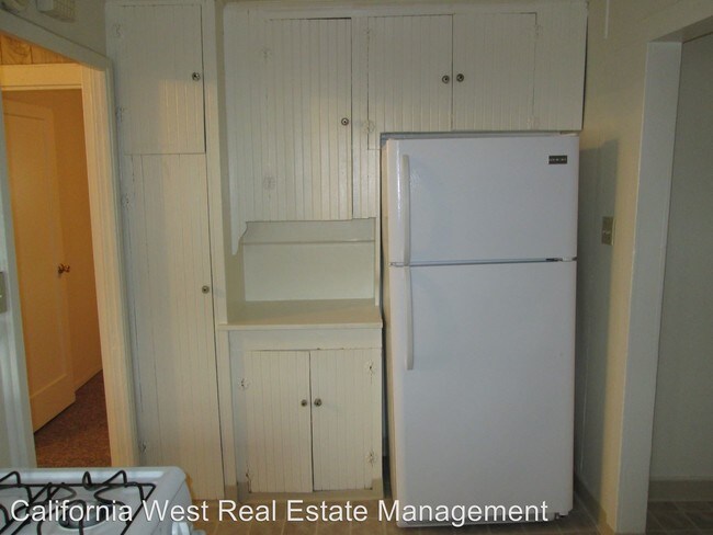 Building Photo - 183 Stenner St