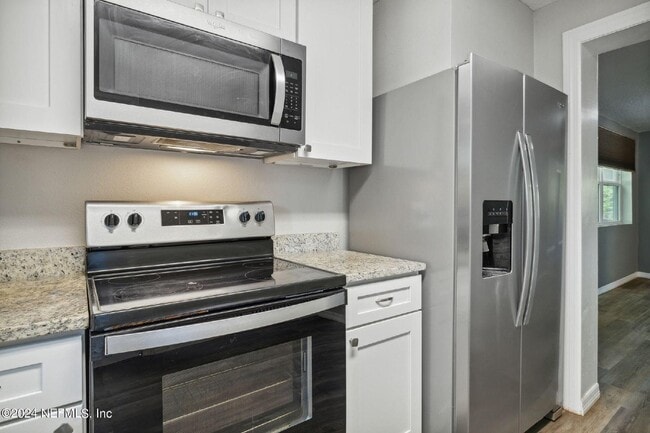 Building Photo - 3Bd Rental Available, Minutes from San Marco!