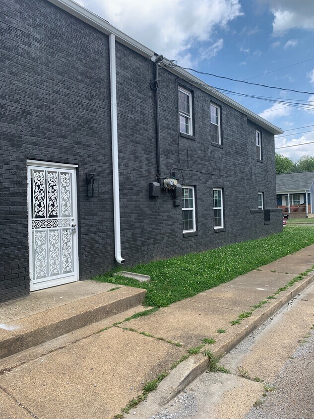 Primary Photo - 1750 Newell Ave