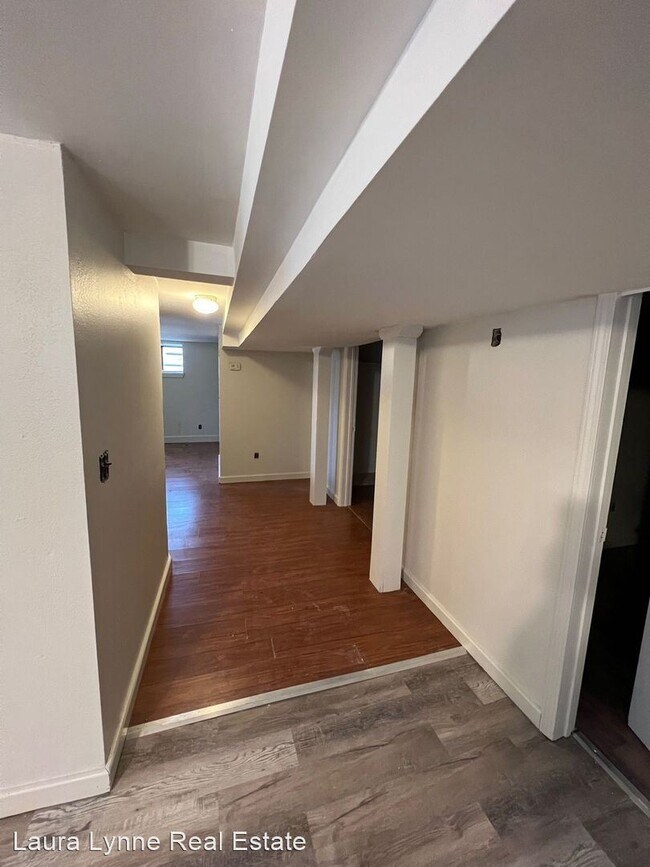 Building Photo - 3 br, 1 bath House - 4306 NE 45th Terrace ...