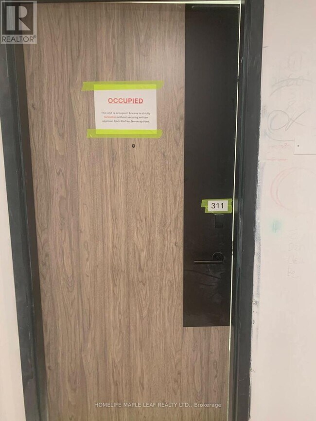 Photo du bâtiment - 1007 The Queensway