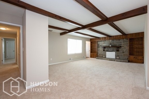 Building Photo - NOW AVAILABLE!  - 211 Thompson Ave, Bound ...