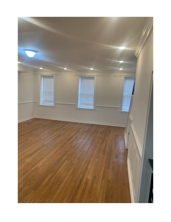 Building Photo - 4013 Haverford Ave