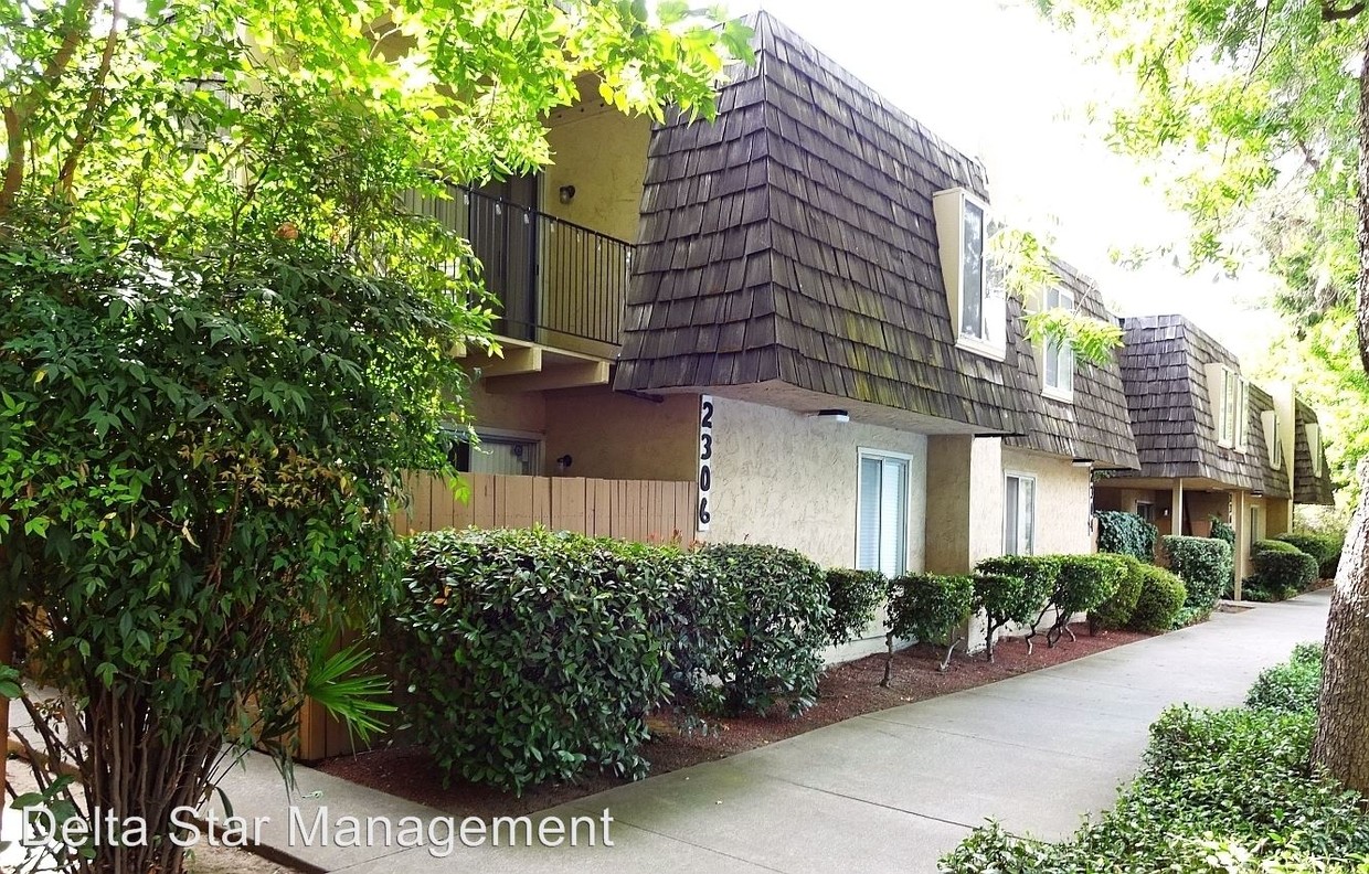Primary Photo - 2300 G St