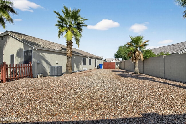 Foto del edificio - 15481 W Mauna Loa Ln