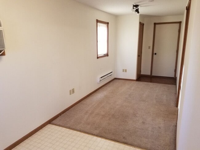 Building Photo - kb1820