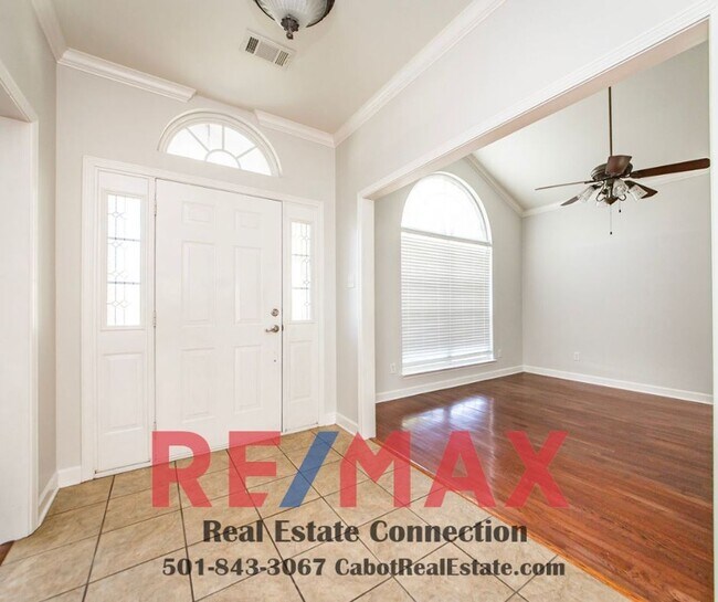 Building Photo - 4 Bedroom/2 Bath Plus Office