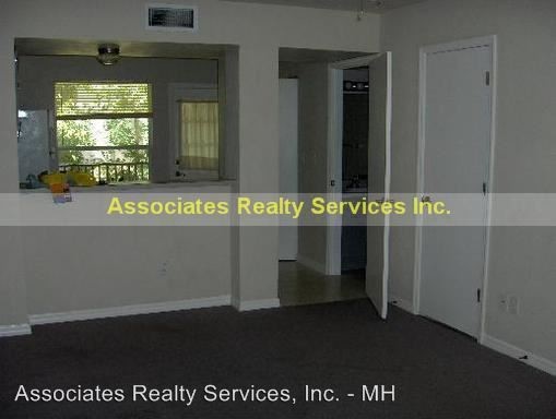 Building Photo - 622 SW 11th Ln