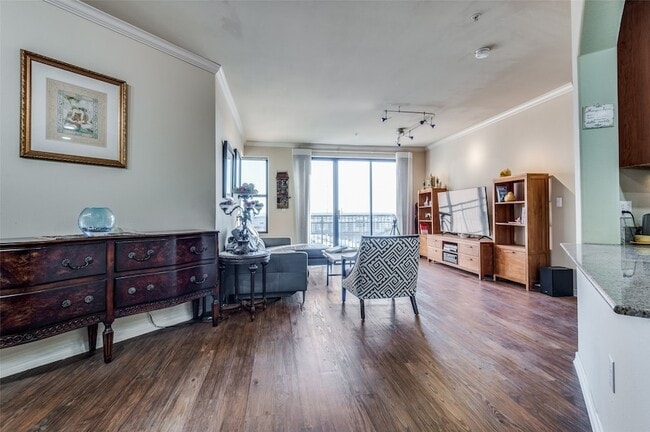 Building Photo - 330 Las Colinas Blvd E
