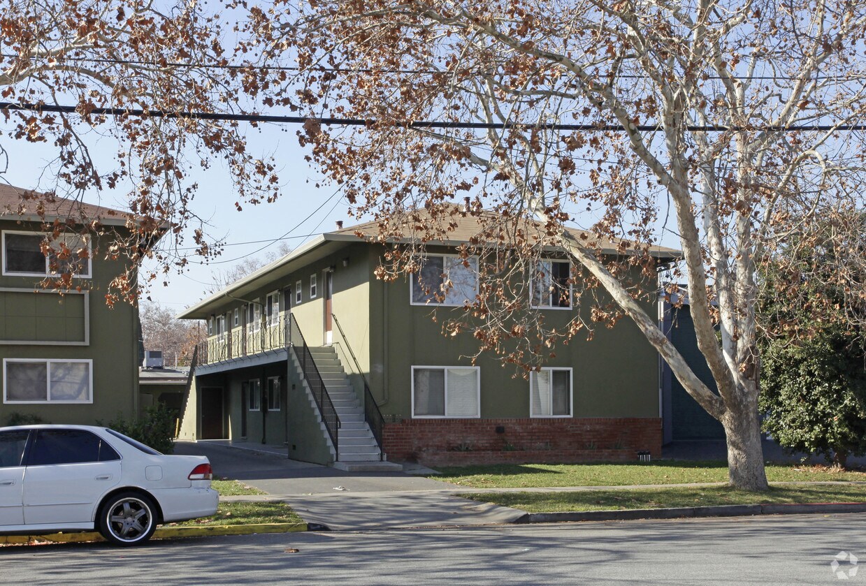 Primary Photo - 1089 N 5th St