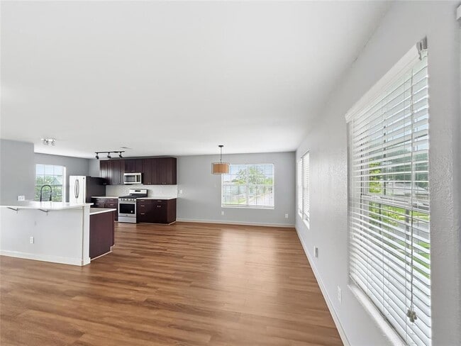Building Photo - 5700 Glen Meadow Dr
