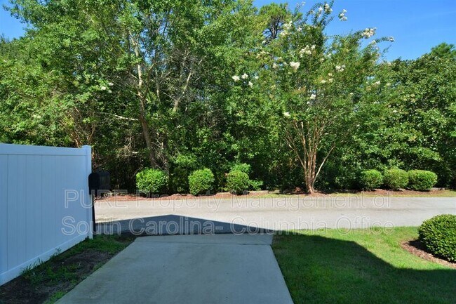 Foto del edificio - 122 Baysdale Dr