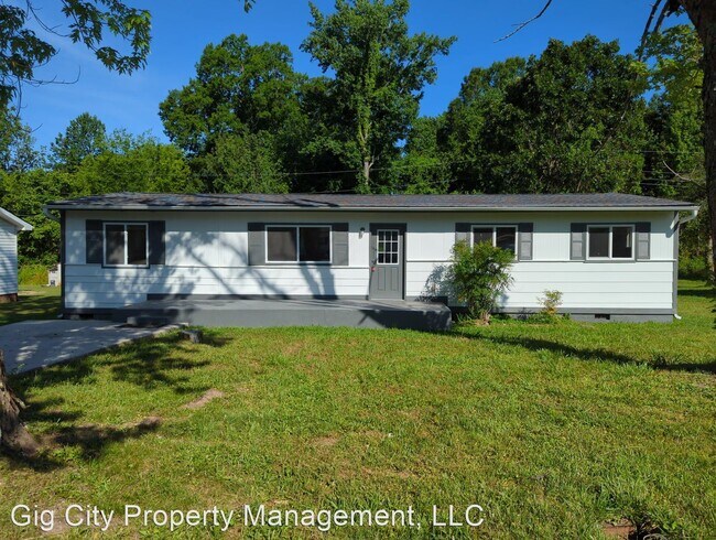 Building Photo - 4 br, 1.5 bath House - 5011 Jarrett Rd