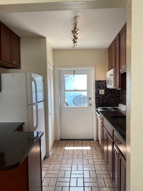 Foto del edificio - 4809 46th Ave N