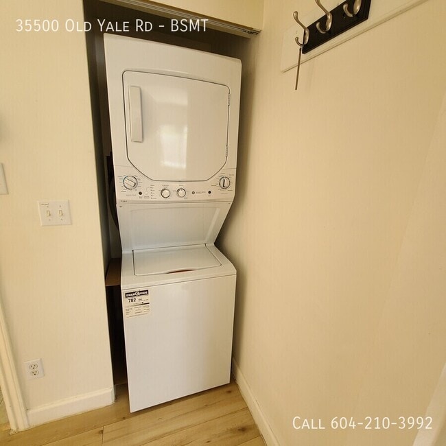 Building Photo - East Abbotsford Basement Suite