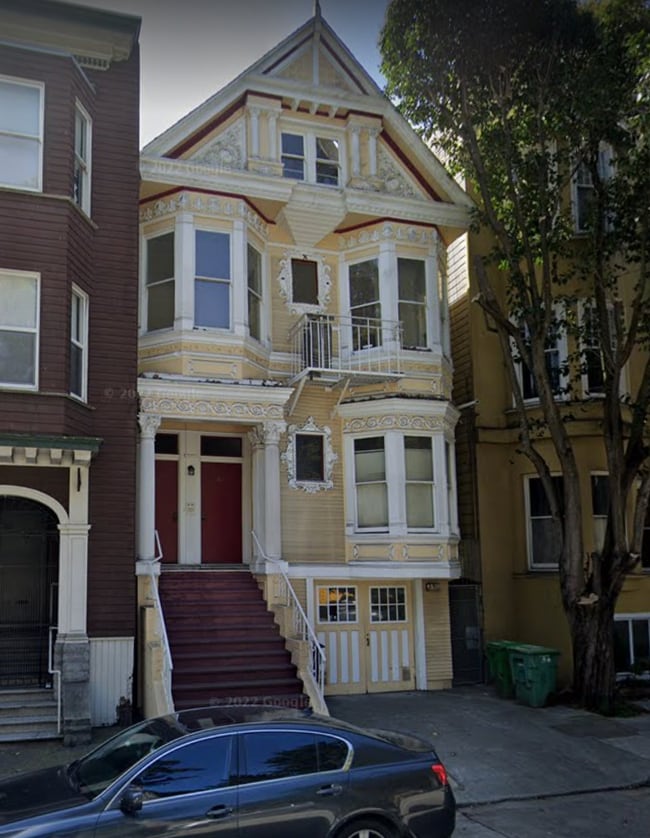 Building Photo - 1821 Oak St