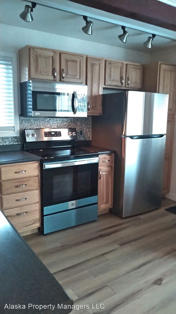 Foto del edificio - 3 br, 1 bath House - 820 Hollywood Dr