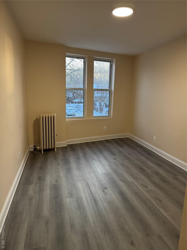 Building Photo - 106-17 Metropolitan Ave