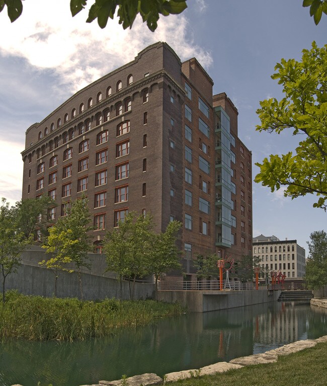 The Greenhouse Apartments Apartments Omaha, NE