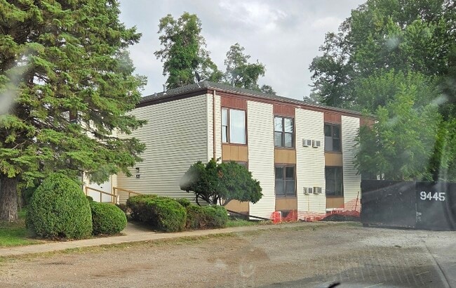 Building Photo - 1312 E Wilson Ave