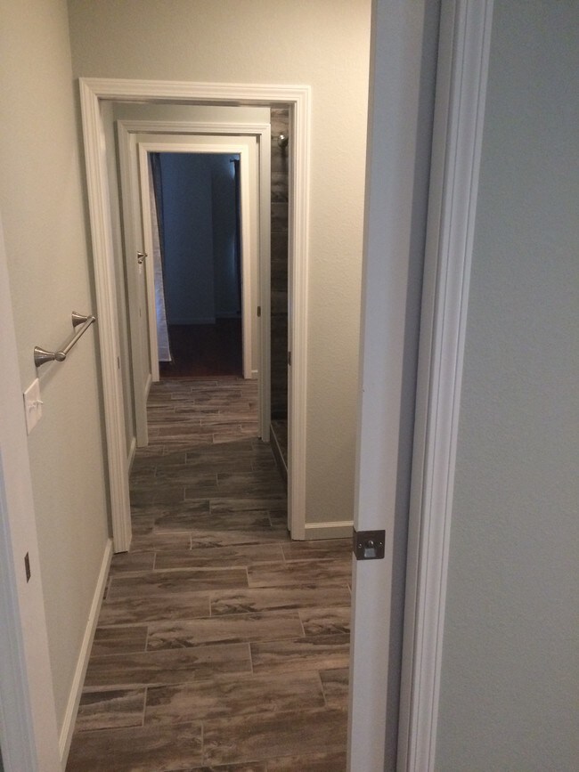 Foto del edificio - 1407 Poplar St