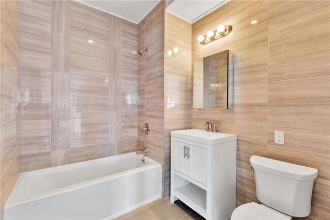 Building Photo - 3025 21st St