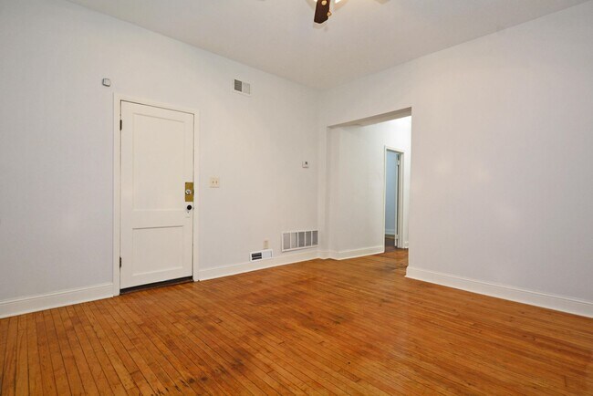 Foto del edificio - 920 22nd Ave NE